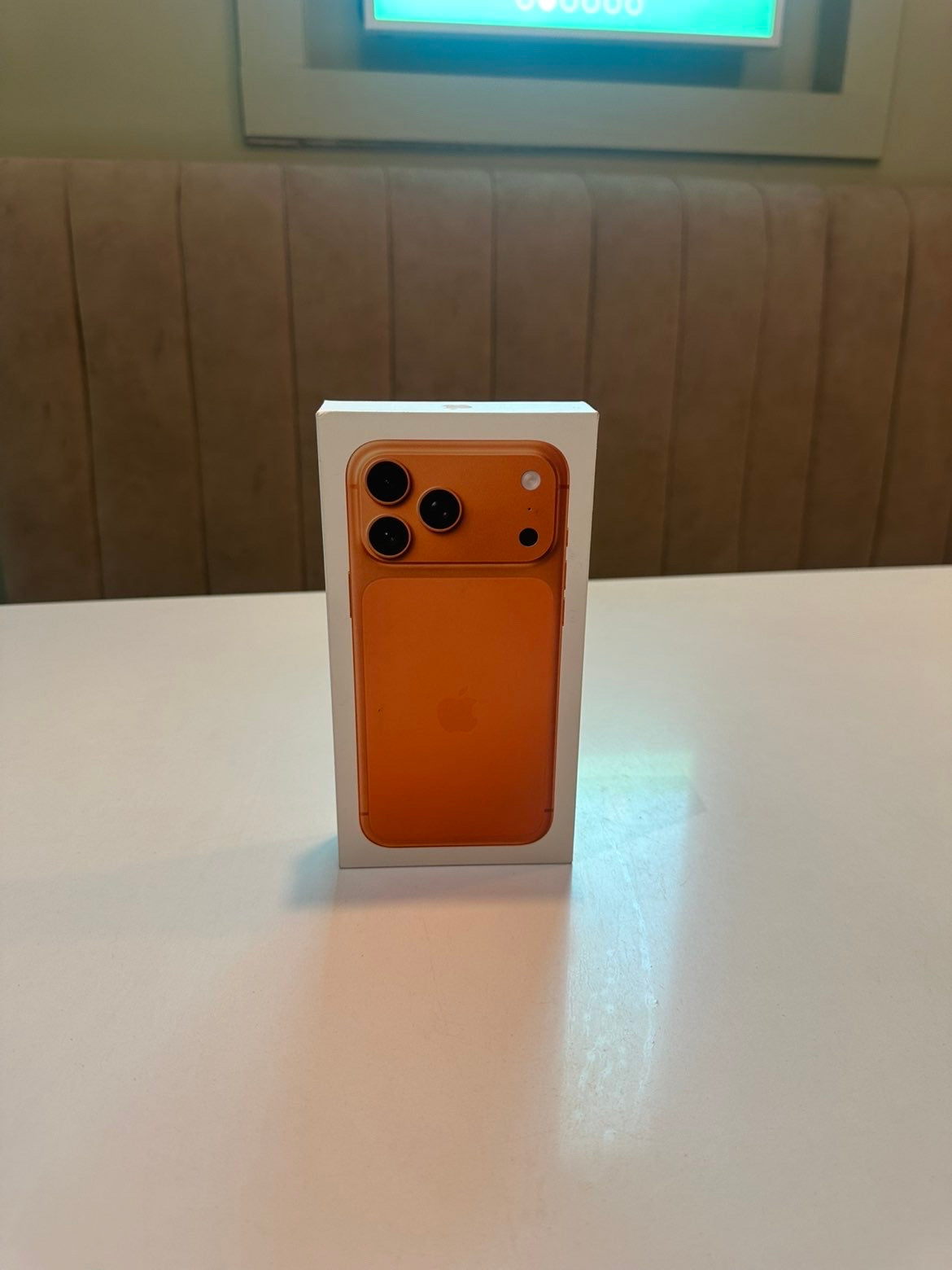 iPhone 17 Pro Max Cosmic Orange
