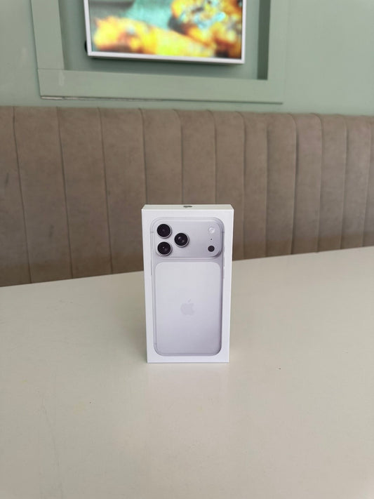 iPhone 17 Pro Max Silver